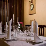 Gostiny Dvor Hotel 